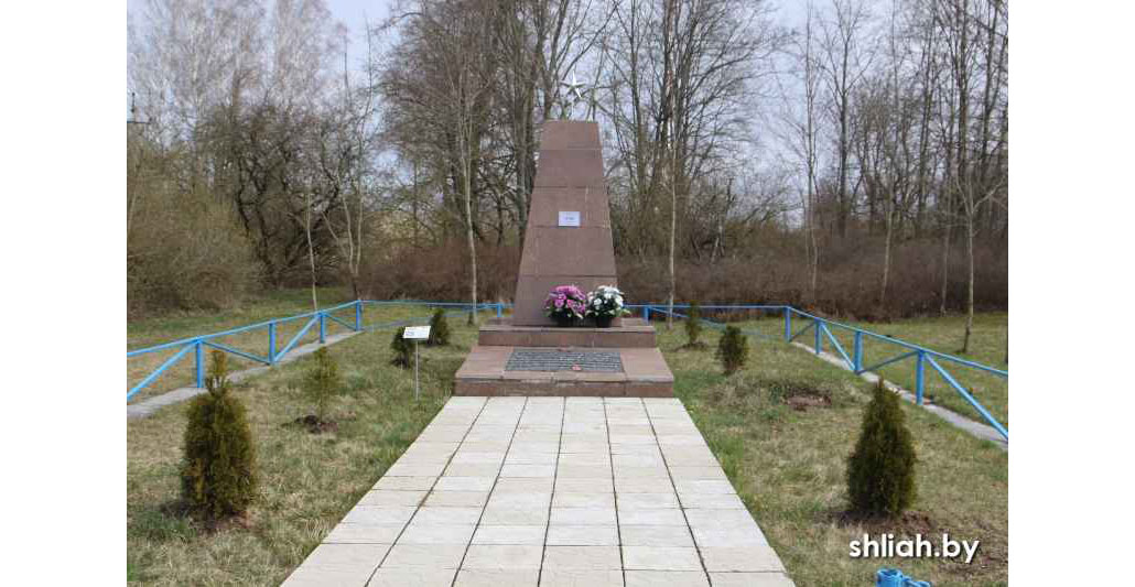 Братская могила советских военнопленных вблизи аг. Солы